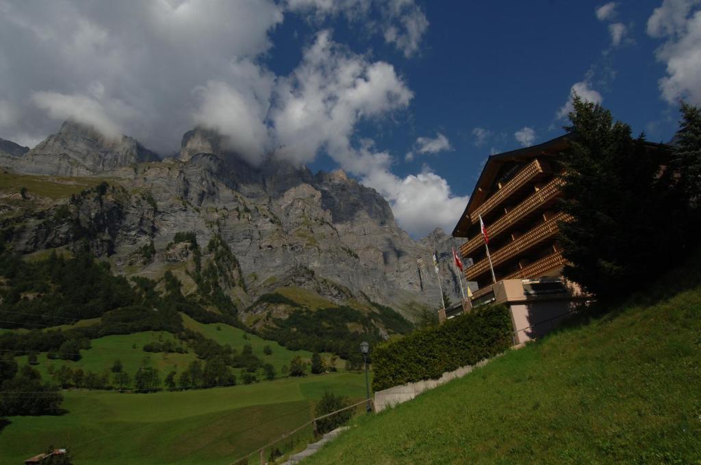 Hotel Viktoria-Leukerbad-Therme Luaran gambar